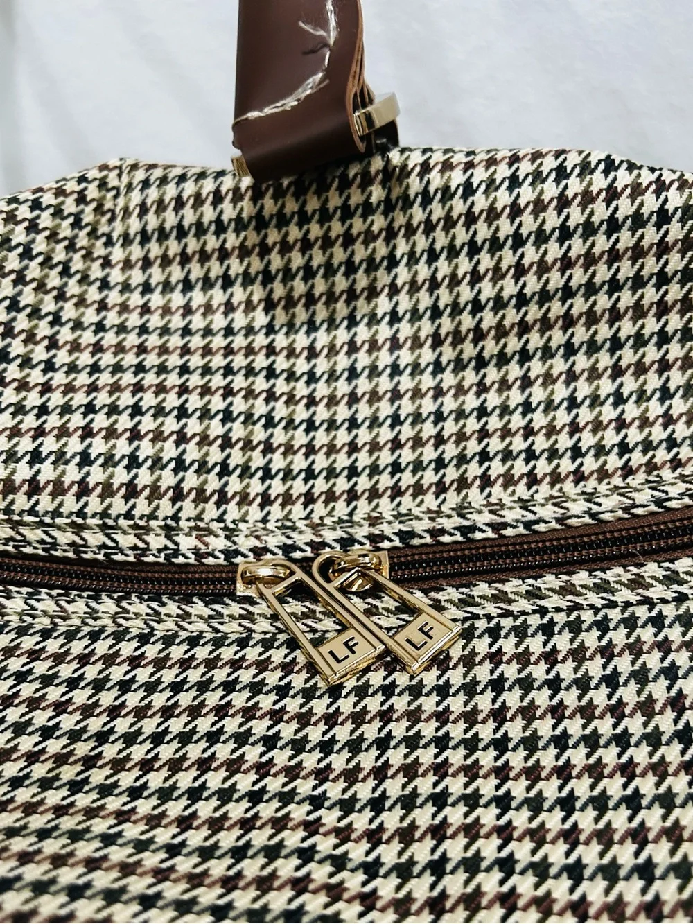 LONDON FOG Cambridge Weekender Bag 22”